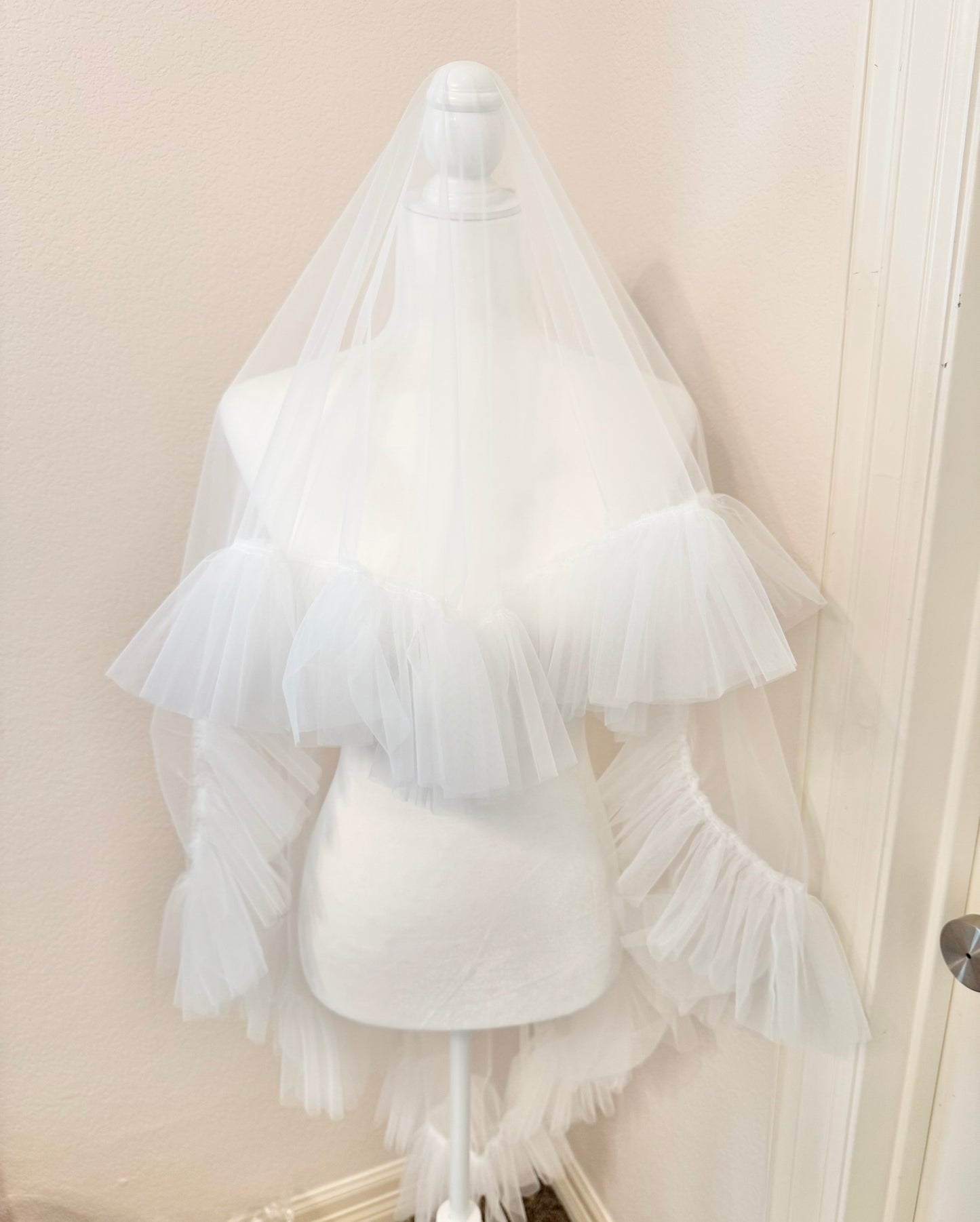 Ruffled Tulle Heart Veil