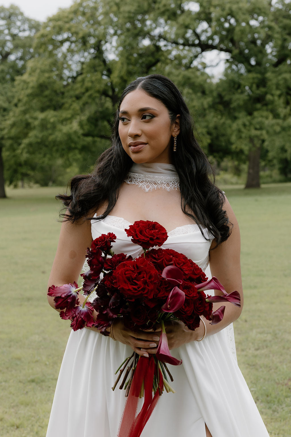 Taya Lace Bridal Scarf - Petite Mariee Boutique Taya Lace Bridal Scarf - Petite Mariee Boutique