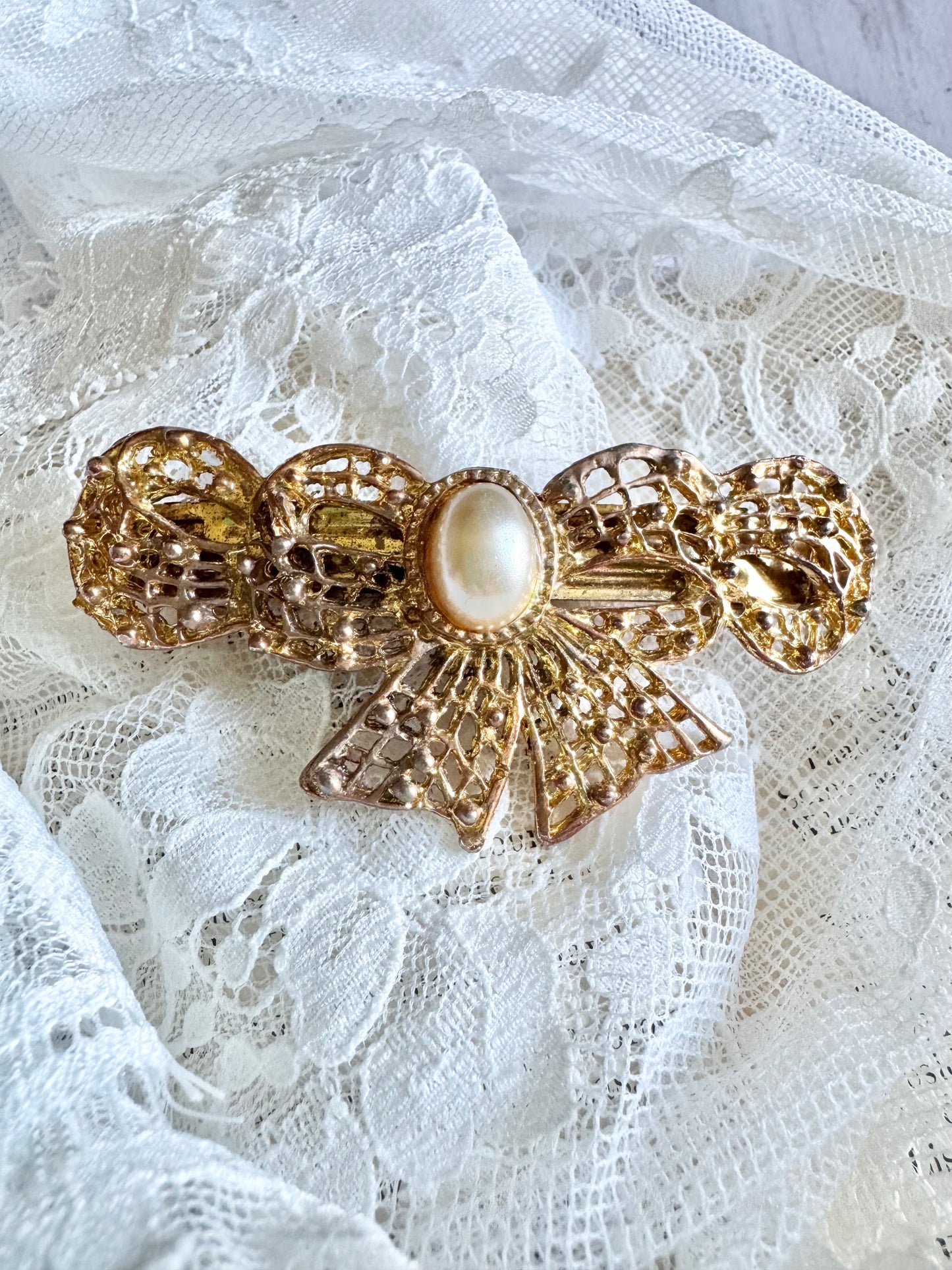 Filigree Vintage Bow Hairpiece