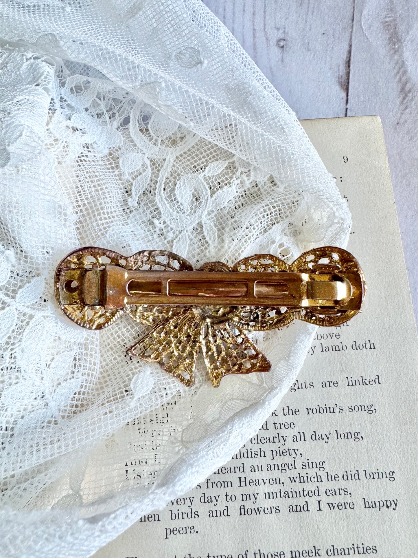Filigree Vintage Bow Hairpiece