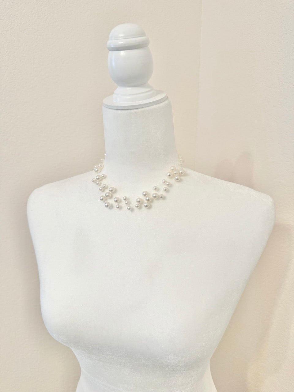 Illusion Pearl Choker Necklace