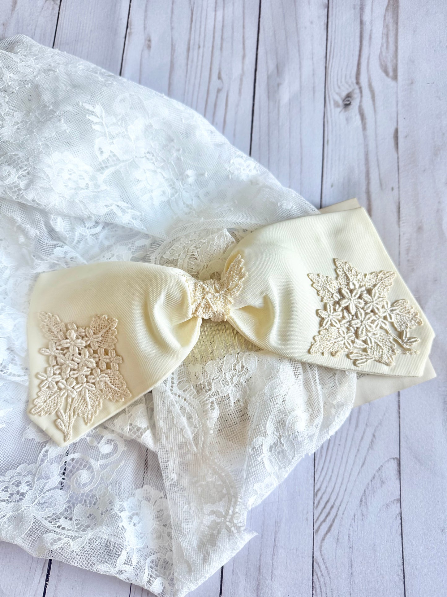 1960s Vintage Bridal Hair Bow