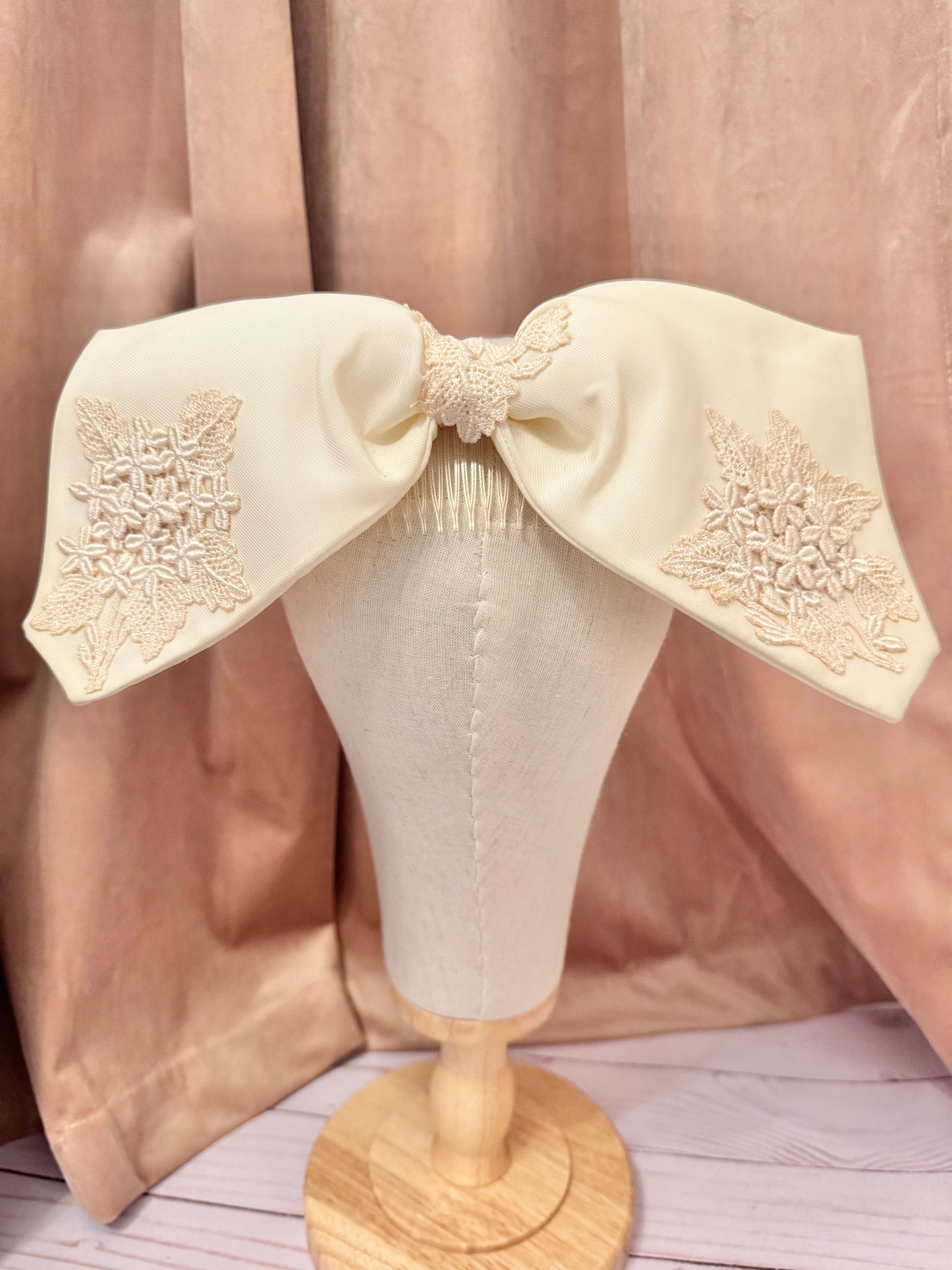 1960s Vintage Bridal Hair Bow