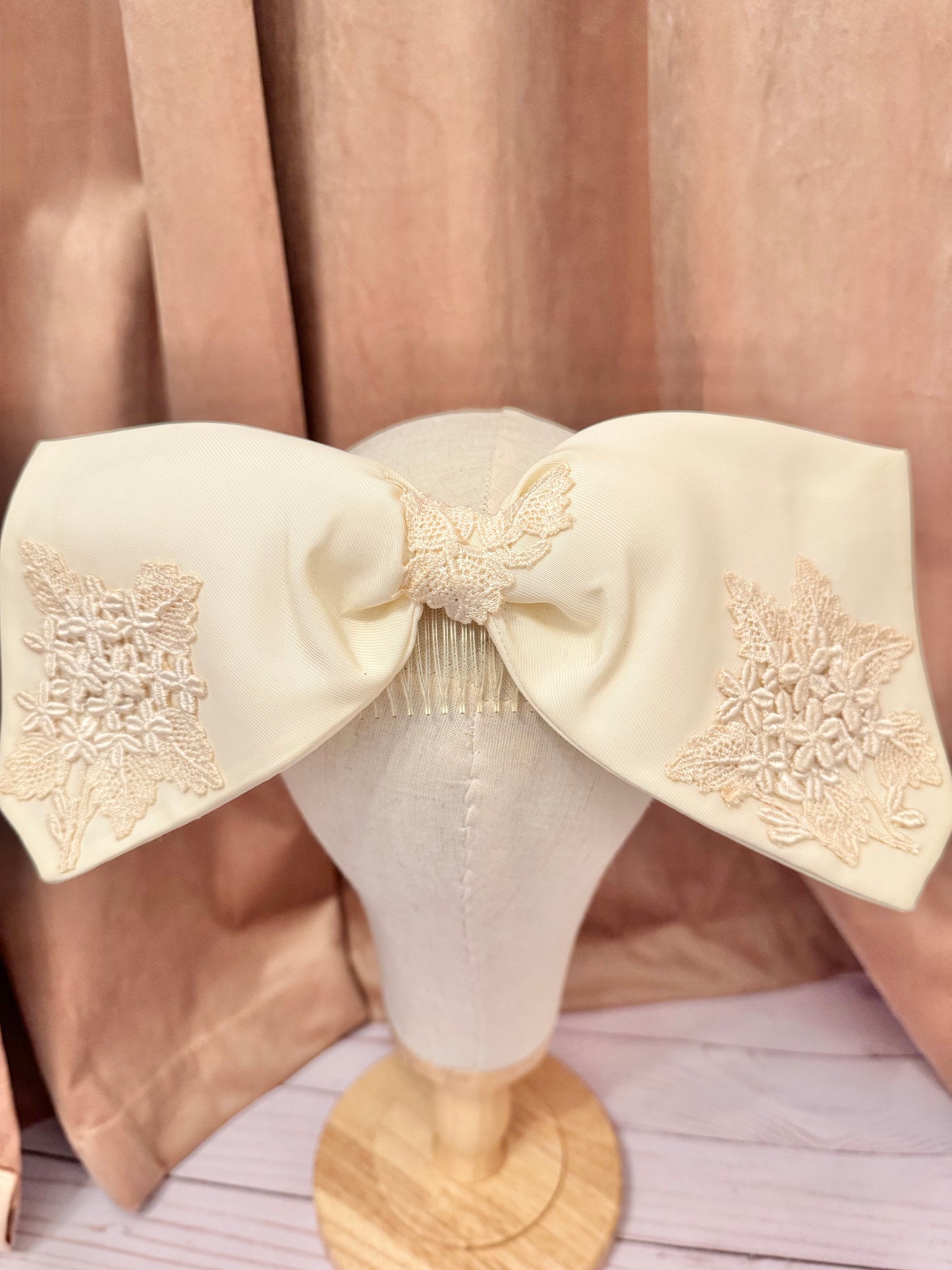 1960s Vintage Bridal Hair Bow
