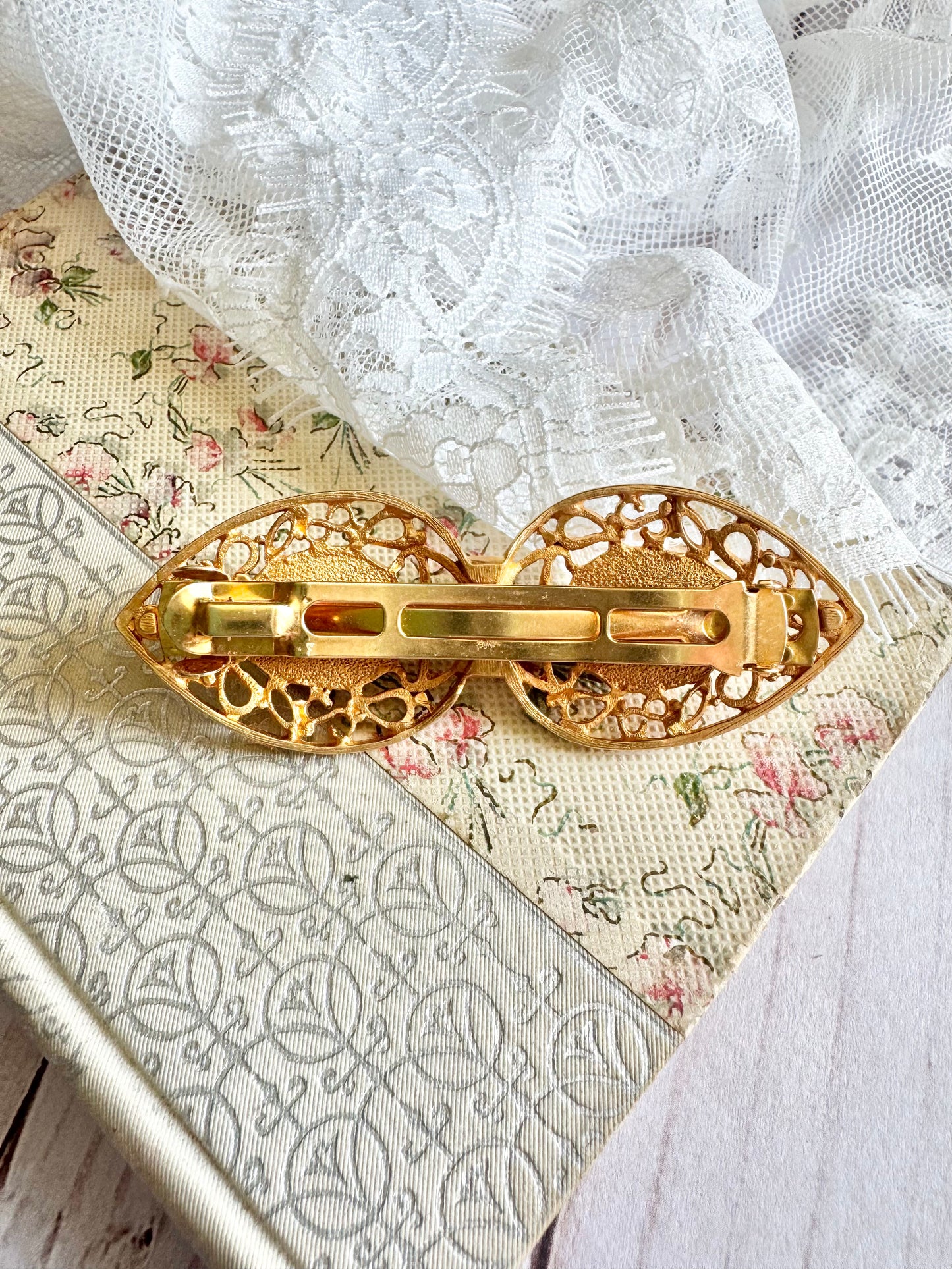 Vera Vintage Pearl Hairpiece