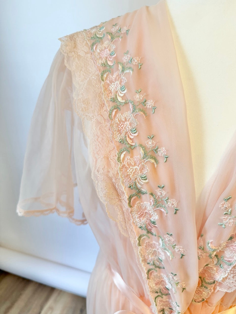 Vintage Bridal Robe Bride Getting Ready Outfit