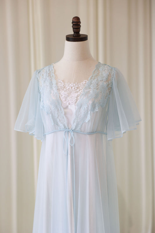 A light blue vintage bridal getting ready robe