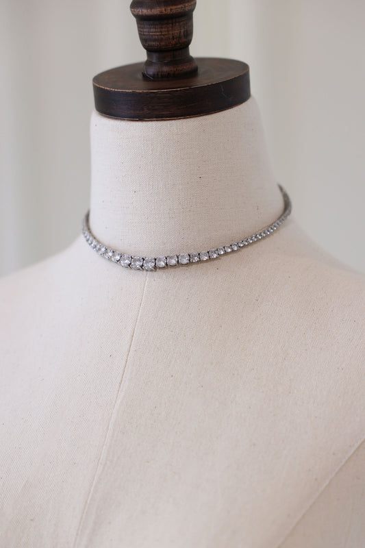 Graduated Tennis Necklace Detail