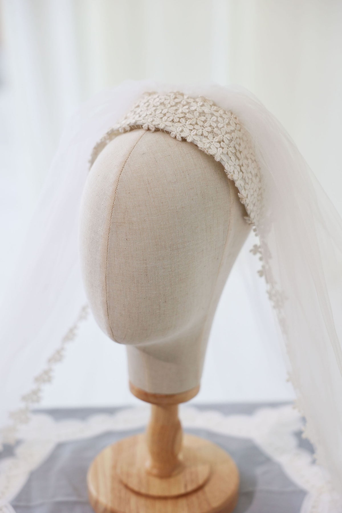 1960s vintage floral cap style wedding veil