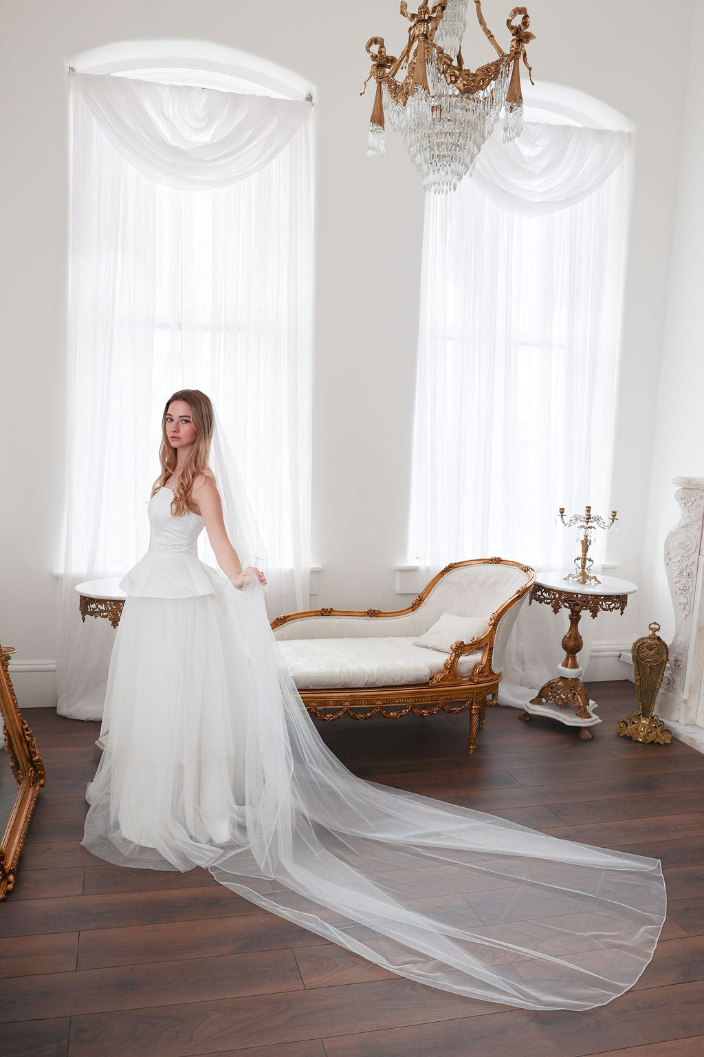 Ari Pencil Edge Veil