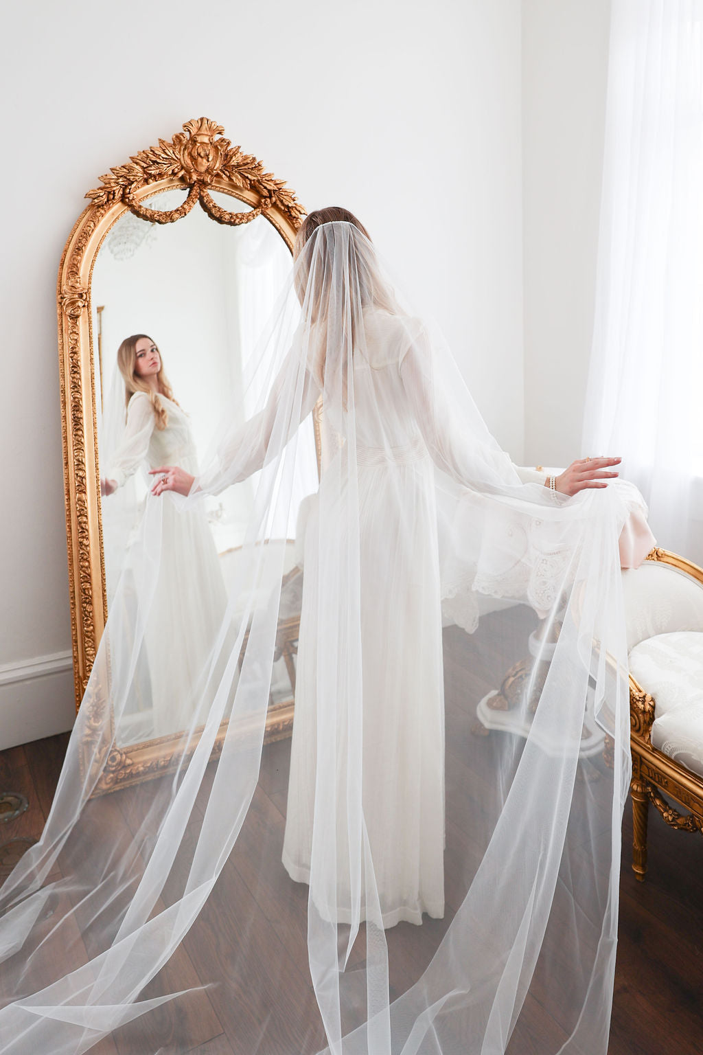 Ari Pencil Edge Veil