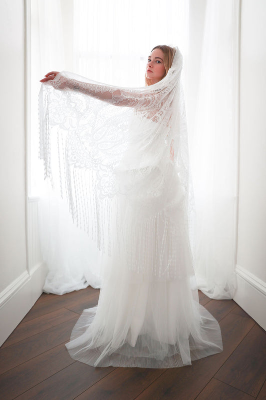 Farrah Fringe Veil