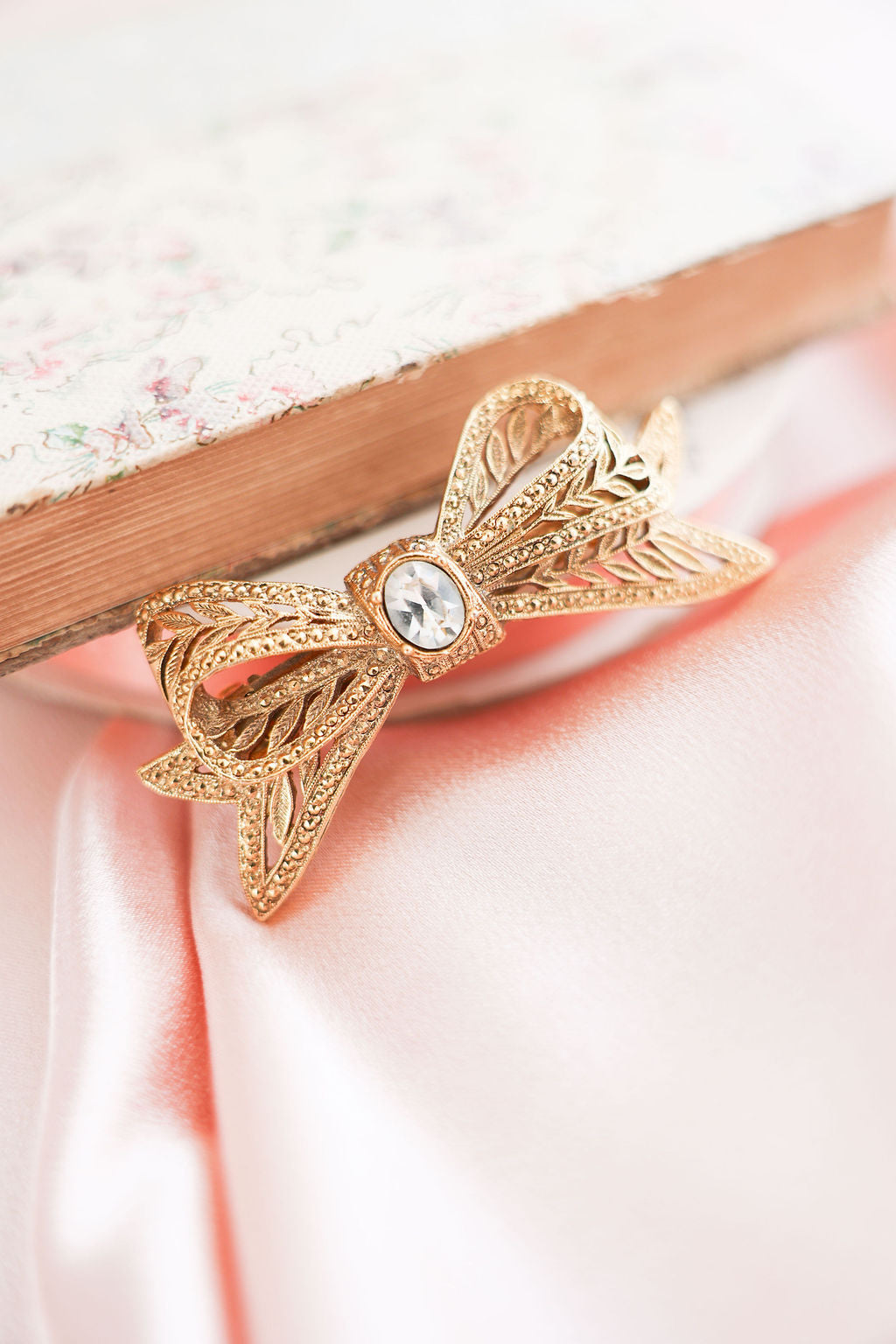 Vintage Bow Bridal Hair Clip