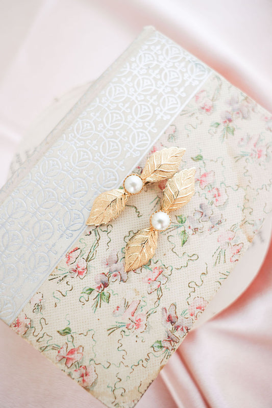 Set of 2 vintage bridal hair pins