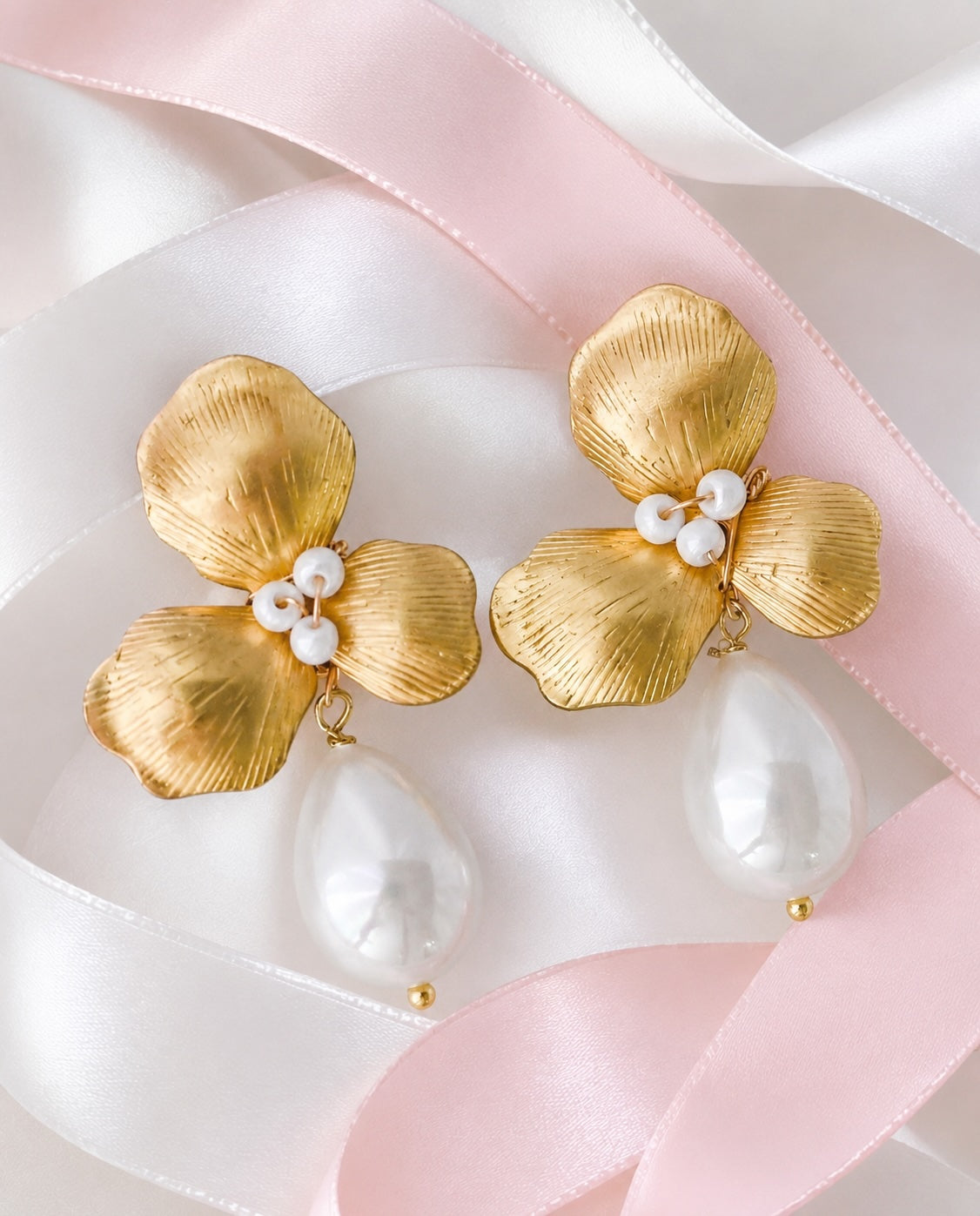 Eliza Gold Floral Earrings