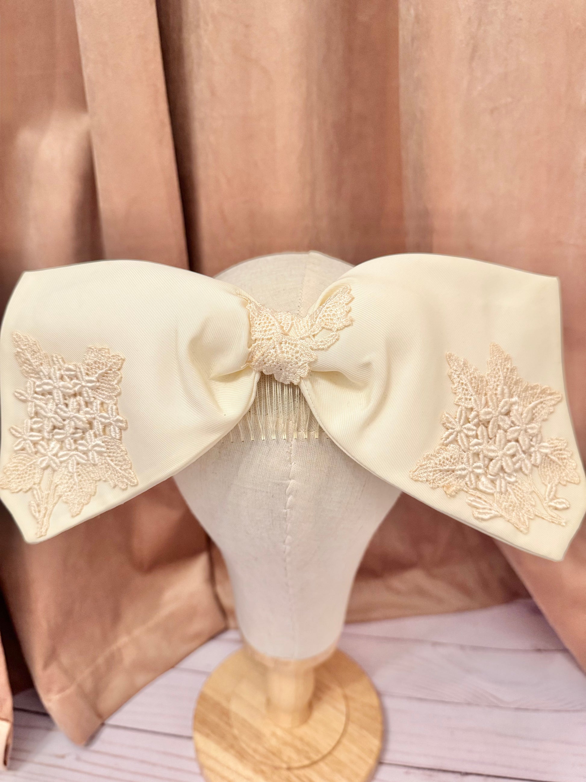 1960s Vintage Bridal Hair Bow