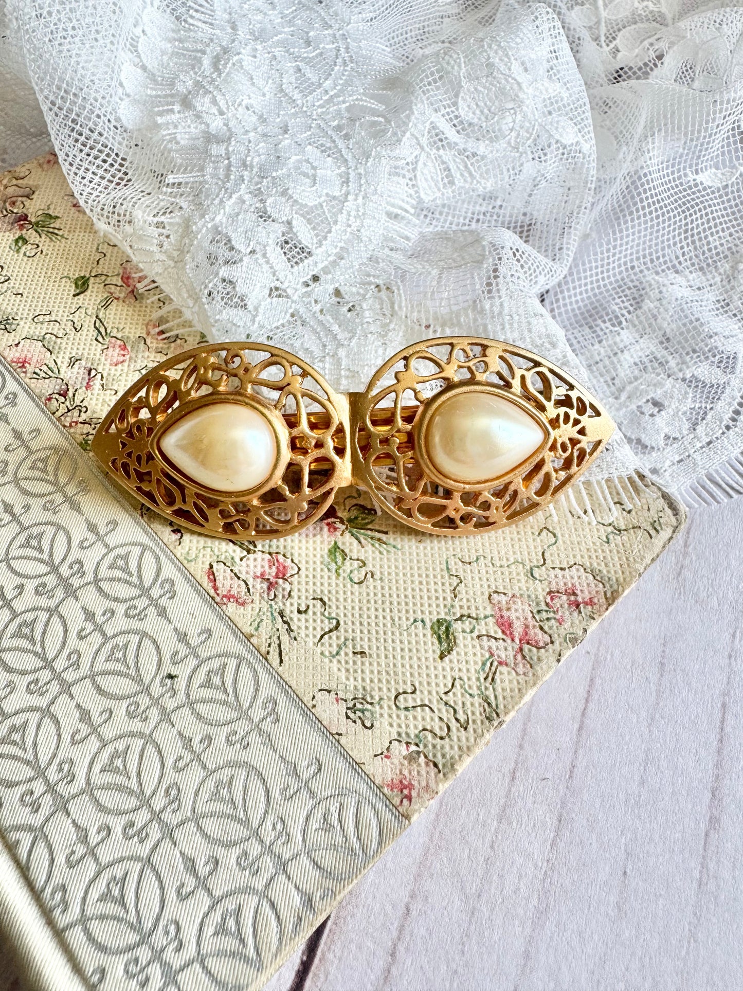 Vera Vintage Pearl Hairpiece