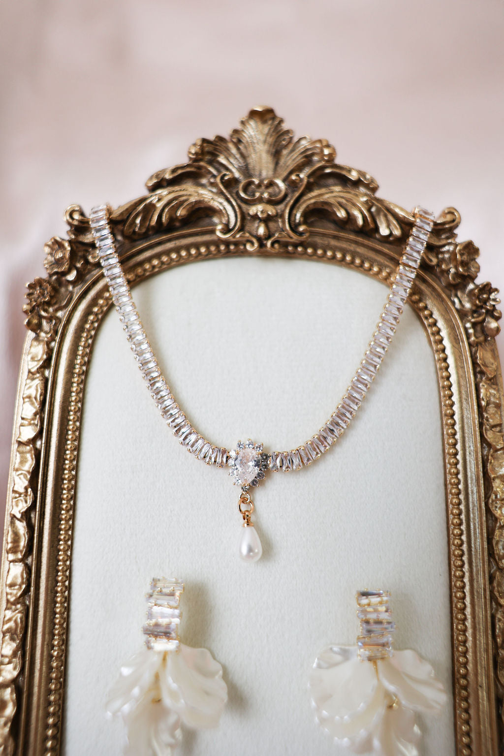 Crystal Pearl Wedding Necklace for Brides