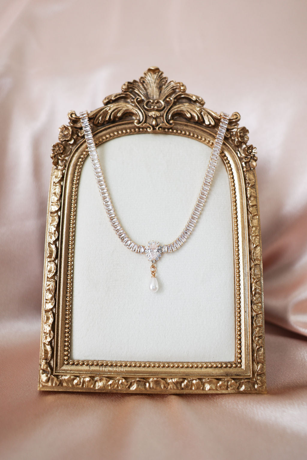 Crystal Pearl Wedding Necklace for Brides