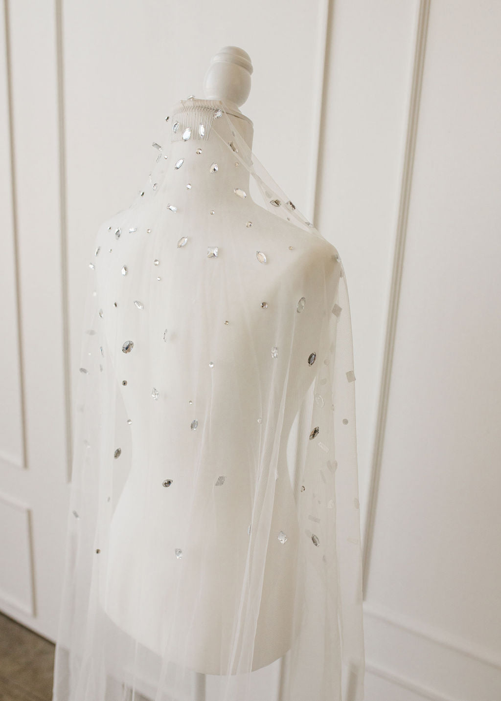 Lisa Crystal Veil